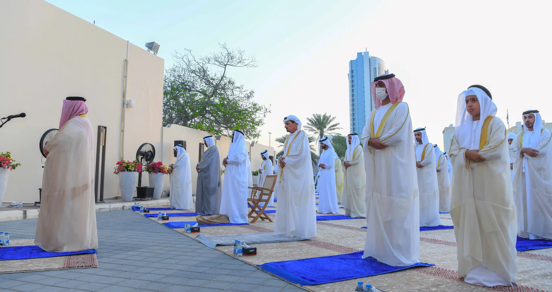 موعد صلاة عيد الفطر 2025 في الإمارات ومواقيت الصلاة في مختلف الإمارات والمدن