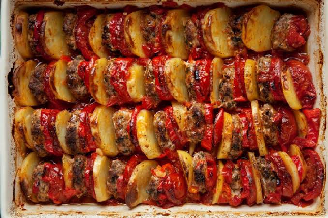 فكرة جديدة بطعم يجنن احلى صينية بطاطس بالكفتة في الفرن مستعجلة اعمليها لأسرتك في الغدا