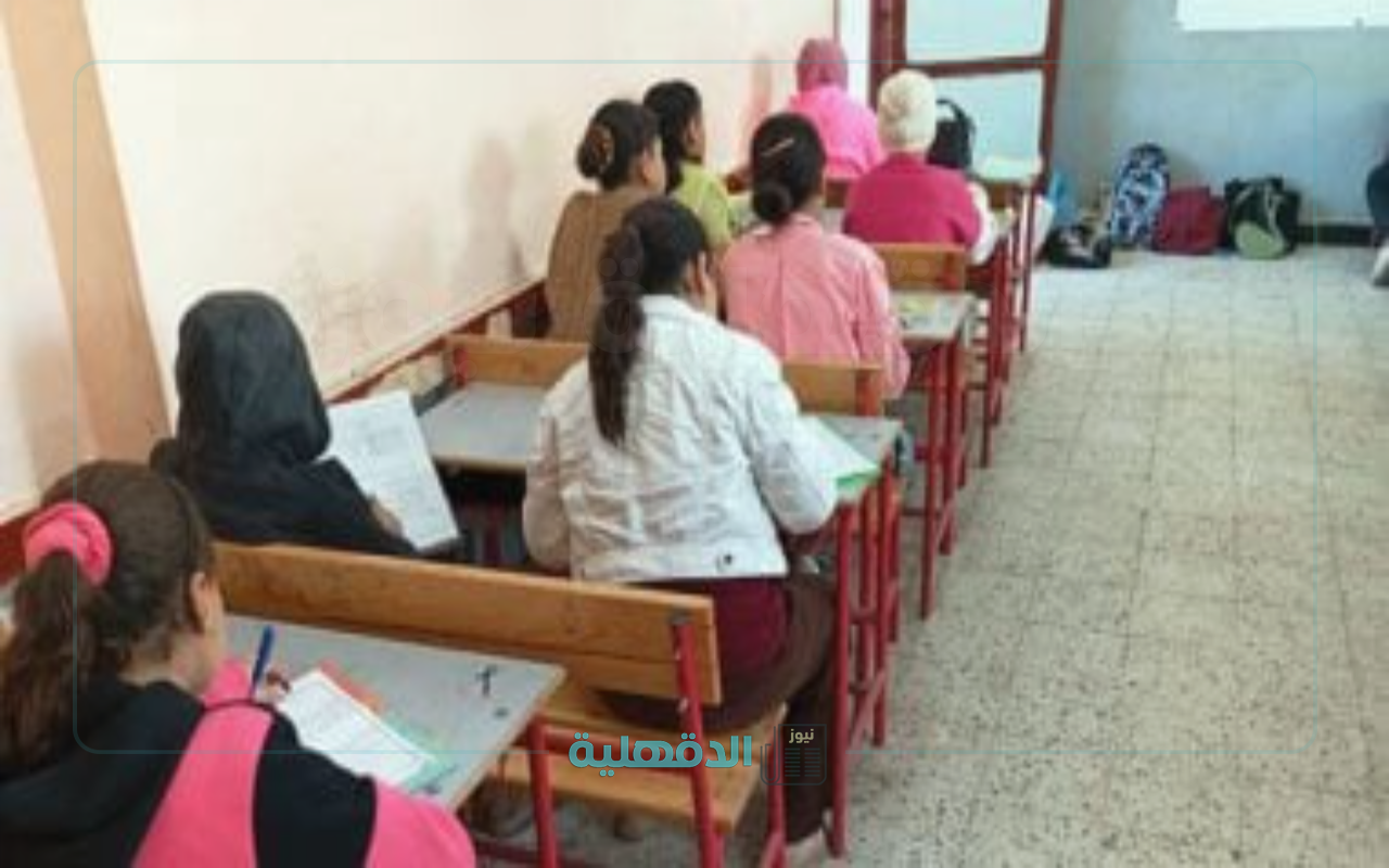 مواعيد امتحانات 2025| التربية والتعليم تفاجئ الطلاب بتعديلات جديدة لصفوف النقل والشهادات