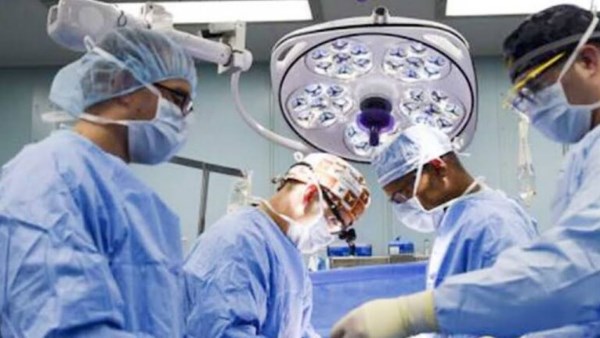 إنقاذ حياة شاب من إصابة قاتلة على يد فريق طبي في مستشفى أجا