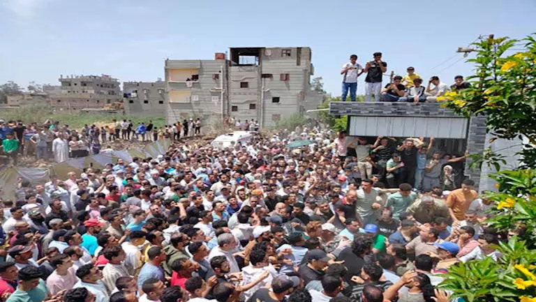 جماهير غفيرة تودع جثمان القارئ السيد سعيد لمسقط رأسه بالدقهلية