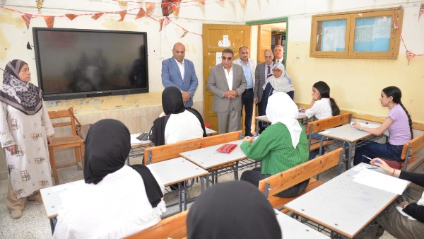 جولة محافظ الدقهلية على لجان امتحانات نهاية العام لطلاب الشهادة الإعدادية