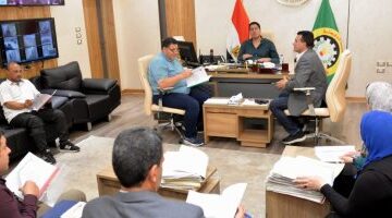 محافظ الدقهلية يناقش طلبات القروض بدون فوائد المقدمة لجهاز شباب الخريجين