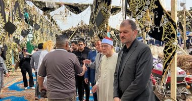 وداع مؤثر للشيخ السيد سعيد في سرادق عزاء ضخم يمتد على 2 فدان بالدقهلية.. شاهد الفيديو والصور
