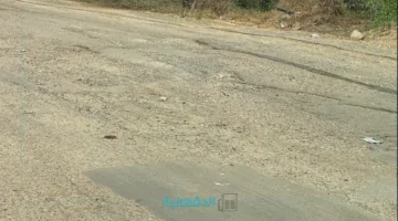 مشاهد جديدة توثق خطر طريق في العارضة.. يهدد أرواح السعوديين ونداءات عاجلة من السكان