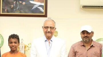 رئيس نادى البنك الأهلى يعقد اجتماعاً مع ناشئ القطار ووالده لتيسير إجراءات اللاعب