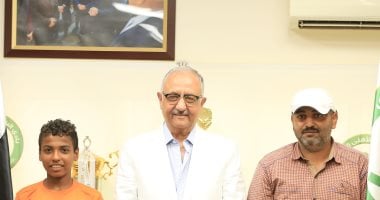 رئيس نادى البنك الأهلى يعقد اجتماعاً مع ناشئ القطار ووالده لتيسير إجراءات اللاعب