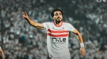 أحمد حمدي يتواجد في مدرجات السلام لدعم الزمالك أمام فاركو 2025