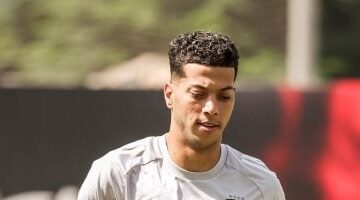 إمام عاشور يسعى للانضمام لمواجهة بيراميدز.. وكونسلتو يكشف تفاصيل موقفه الطبي