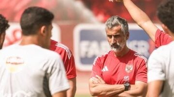 ريبيرو يشارك في مران الأهلي استعداداً لمواجهة المحلة 2025 .. أبرز اللقطات والصور