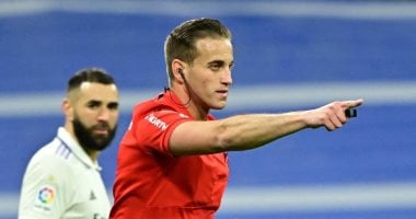 عودة روخاس من الاعتزال.. الإسباني يتصدر قائمة المرشحين لقيادة قمة الأهلي وبيراميدز في 2025