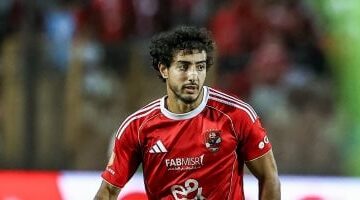 محمد هاني يتصدر الجبهة اليمنى للأهلي أمام بيراميدز في 2025