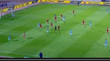 مودرن سبورت يواصل تفوقه 1-0 على بيراميدز في شوط أول مثير بالدوري