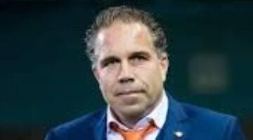 أرت لانجيلير يتولى القيادة الفنية لفريق الناشئين بالأهلي في 2025