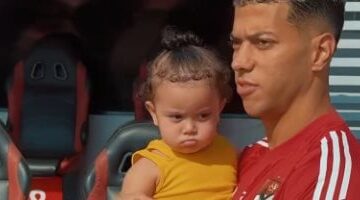 إمام عاشور يشارك ابنته كتاليا في تدريبات الأهلي.. صور