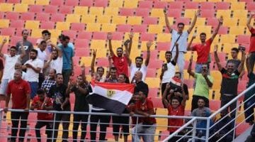 دعم قوي من 1000 مشجع مصري للمنتخب الوطني ضد بوركينا فاسو.. فيديوهات وصور حصرية