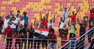 دعم قوي من 1000 مشجع مصري للمنتخب الوطني ضد بوركينا فاسو.. فيديوهات وصور حصرية
