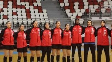عمرو فتحى.. مكافآت استثنائية لمنتخب شابات كرة اليد عقب الفوز بكأس الأمم الأفريقية 2025