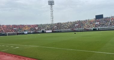 عودة هطول الأمطار مجددا على ملعب لقاء منتخب مصر وبوركينا فاسو 2025