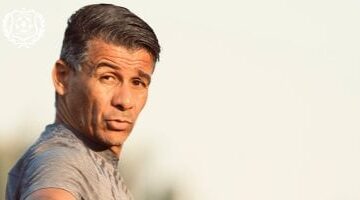 ميلود حمدي يفكر في عودة محمد خطاري لتدعيم التشكيل الأساسي للإسماعيلي أمام إنبي في 2025