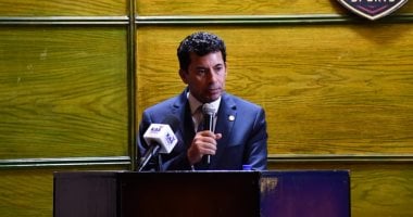 وزير الرياضة يناقش فرص الاستثمار وتعزيز الأداء المالي لاستاد القاهرة 2025