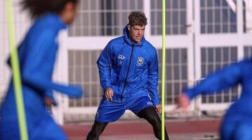 وصول بعثة أوكلاند إلى القاهرة اليوم استعدادًا لمواجهة بيراميدز في إنتركونتيننتال 2025