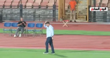 أيمن الرمادى يبدي تعاطفه مع جماهير الزمالك في استاد القاهرة.. شاهد الفيديو