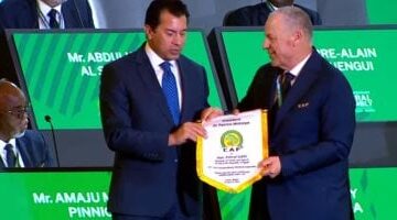 بيراميدز يعبر عن امتنانه لوزير الرياضة وأبو ريدة بعد الفوز بكأس القارات الثلاث 2025