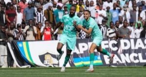بيراميدز يوقع مع فيستون ماييلي لتجديد عقده حتى عام 2028