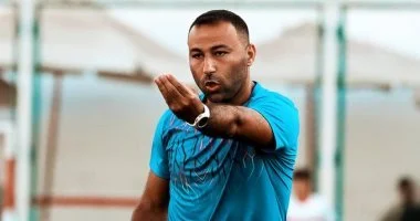 جون إدوارد يعلن القرار النهائي بشأن انضمام أحمد عبد الرؤوف لجهاز فيريرا في الزمالك.. تفاصيل الحسم