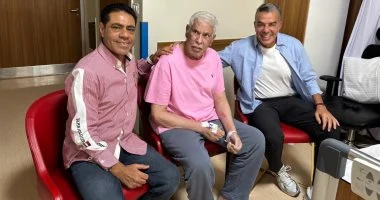 خالد مرتجى وطارق قنديل.. زيارة خاصة لحسن شحاته بالمستشفى في 2025