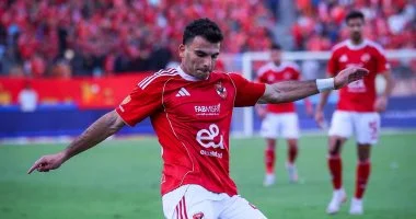 زيزو يعزز تقدم الأهلي بهدف ثاني من ضربة جزاء في مرمى الاتحاد السكندري
