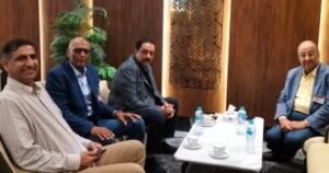 سيف حامد وأشرف فرحات في استقبال رئيس الاتحاد الدولي للهوكي بمناسبة بطولة الأمم الأفريقية.. تحضيرات ومناقشات رفيعة المستوى