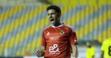 طرد كوكا في الدقيقة 78.. مواجهة الأهلي والاتحاد السكندري تشهد لحظة حاسمة