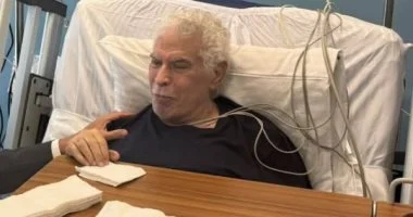 عبد الناصر محمد وعمر جابر يلتقيان حسن شحاتة للاطمئنان على حالته الصحية
