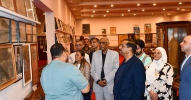 ياسر إدريس يُكرّم رئيس الاتحاد الدولي للهوكي بالقلادة الأولمبية