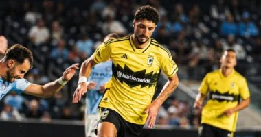 أنس النجار يكشف.. وسام أبو على يؤكد التزامه باللعب للأهلي فقط في حالة عودته لمصر