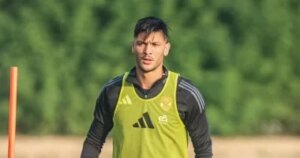 توروب يوافق رسمياً على مشاركة أشرف دارى في تدريبات الأهلي.. خطوة هامة نحو الاستعدادات القادمة