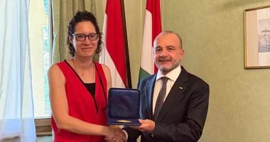 رئيس الاتحاد الدولي للسلاح يلتقي سفيرة المجر بالقاهرة لبحث آفاق التعاون المشترك