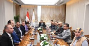 وزير الرياضة يعقد اجتماعاً مع اللجنة البارالمبية لمراجعة خطة المقر الجديد