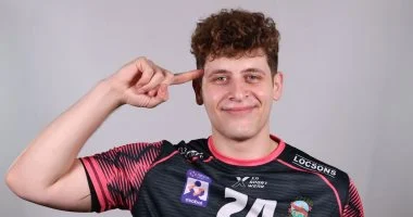 يوسف لؤلؤ يتألق بهدفين ويصنع ثلاث فرص في مباراة برشلونة بالدوري الإسباني لكرة اليد.. أداء مميز يعزز موقع الفريق