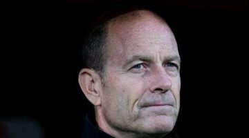 الأهلي يبدأ أول حصة تدريبية في تنزانيا اليوم.. توروب يقدم محاضرة للفريق