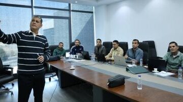 اتحاد الكرة.. يبحث تمديد عقد أوسكار رويز رئيس لجنة الحكام لعام 2025